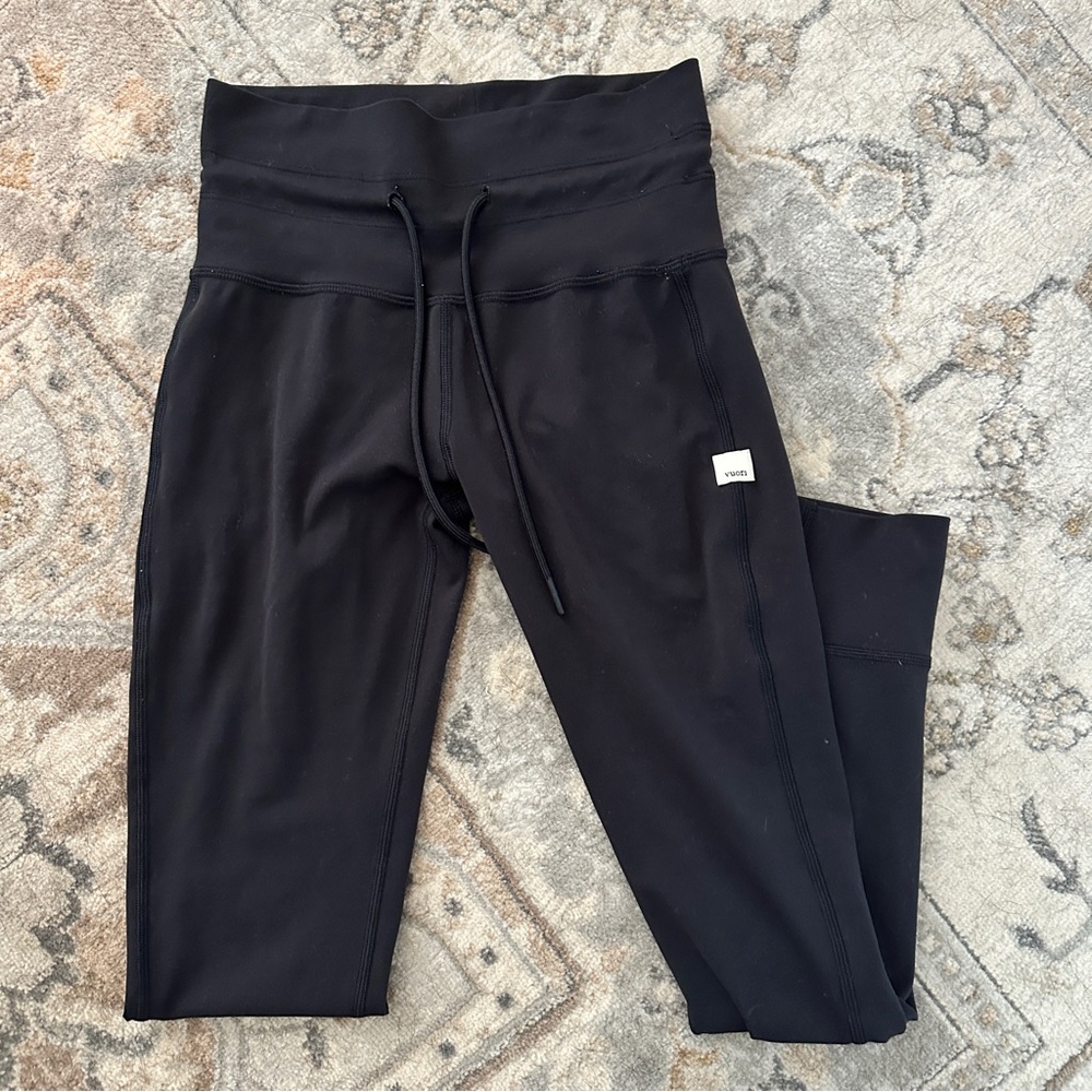 Vuori Black High-Rise Leggings